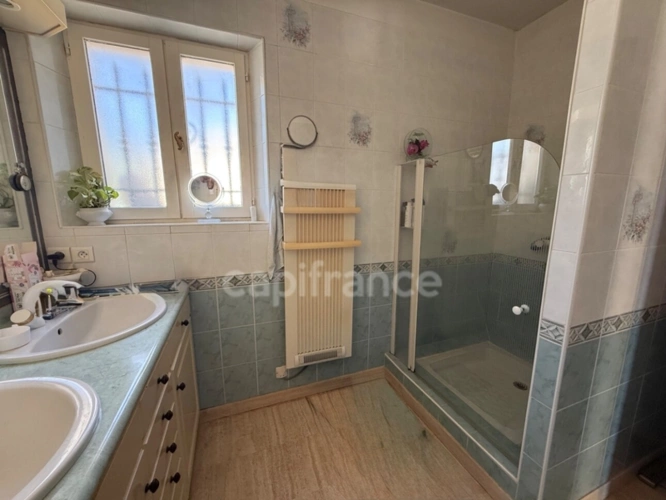 Photos 12 - Tourist - Proprieté de 150 m2 avec dépendance à vendre 7 pièces LAURIS (84)