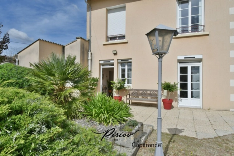 Photos 8 - Rurale - Propriété 5 chambres, dépendances, proche commerces et services