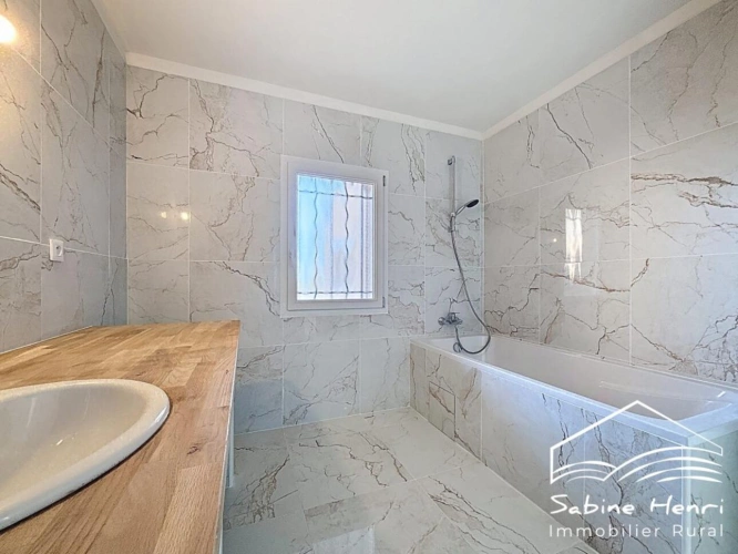 Photos 16 - Rurale - Corps de ferme de près de 4 ha hectares dans une impasse