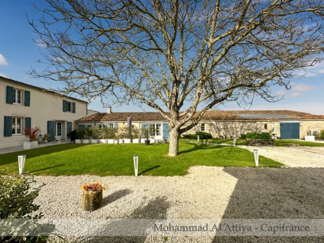 Photos 29 - Prestige - Magnifique propriété familiale avec gîte, studio et piscine à quelques minutes de La Rochelle (17)