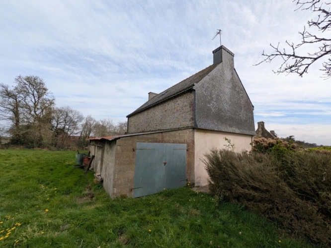 Photos 7 - Rurale - Bubry propriété composée d'une maison à usage d'habitation avec garage, deux petits hangars, une grange en pierre, une longère en pierre, un grand hangar avec ancienne étable, 1.5 hectare de terrain