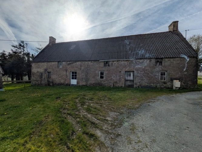 Photos 19 - Rurale - Bubry propriété composée d'une maison à usage d'habitation avec garage, deux petits hangars, une grange en pierre, une longère en pierre, un grand hangar avec ancienne étable, 1.5 hectare de terrain