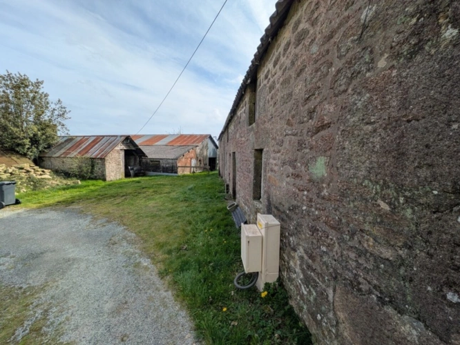 Photos 22 - Rurale - Bubry propriété composée d'une maison à usage d'habitation avec garage, deux petits hangars, une grange en pierre, une longère en pierre, un grand hangar avec ancienne étable, 1.5 hectare de terrain