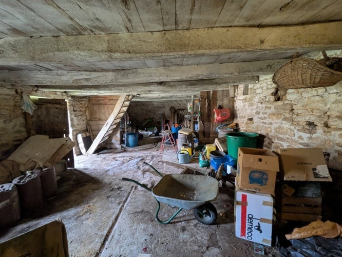 Photos 26 - Rurale - Bubry propriété composée d'une maison à usage d'habitation avec garage, deux petits hangars, une grange en pierre, une longère en pierre, un grand hangar avec ancienne étable, 1.5 hectare de terrain