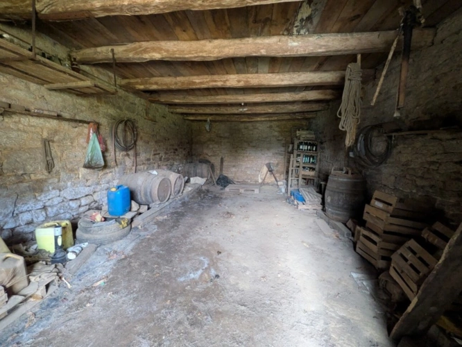 Photos 30 - Rurale - Bubry propriété composée d'une maison à usage d'habitation avec garage, deux petits hangars, une grange en pierre, une longère en pierre, un grand hangar avec ancienne étable, 1.5 hectare de terrain