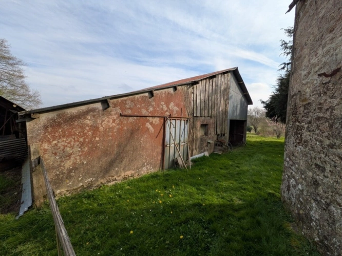 Photos 36 - Rurale - Bubry propriété composée d'une maison à usage d'habitation avec garage, deux petits hangars, une grange en pierre, une longère en pierre, un grand hangar avec ancienne étable, 1.5 hectare de terrain