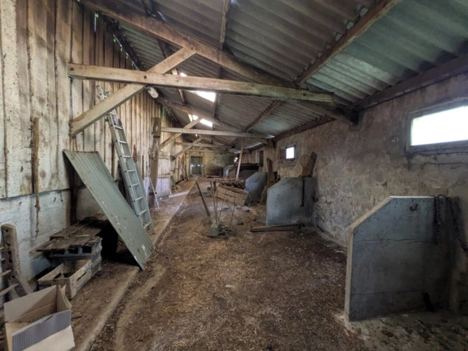 Photos 39 - Rurale - Bubry propriété composée d'une maison à usage d'habitation avec garage, deux petits hangars, une grange en pierre, une longère en pierre, un grand hangar avec ancienne étable, 1.5 hectare de terrain