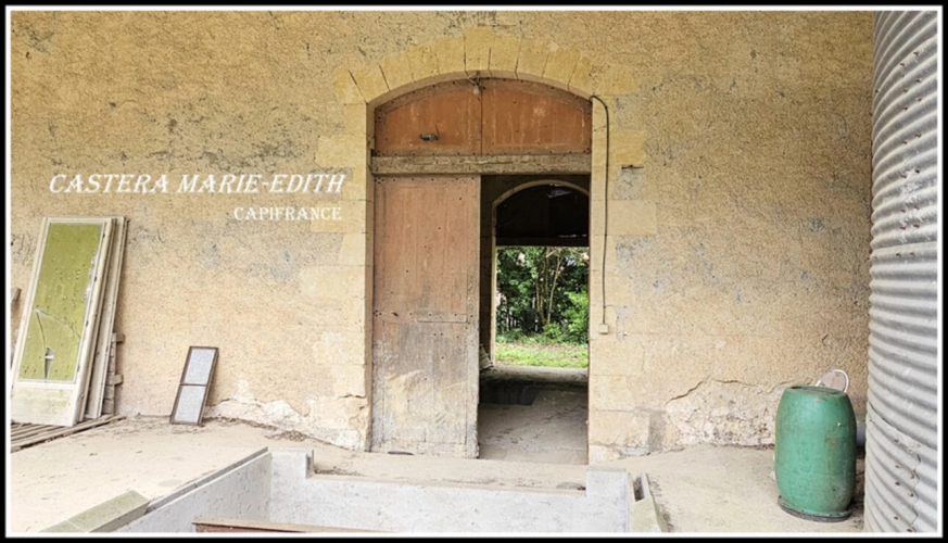 Photos 5 - Rurale - Dpt Gers (32), à vendre proche de AUCH   Bâtiment 860 M² à rénover