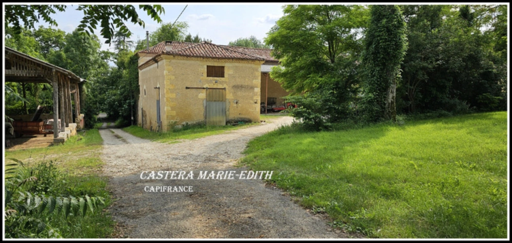 Photos 18 - Rurale - Dpt Gers (32), à vendre proche de AUCH   Bâtiment 860 M² à rénover