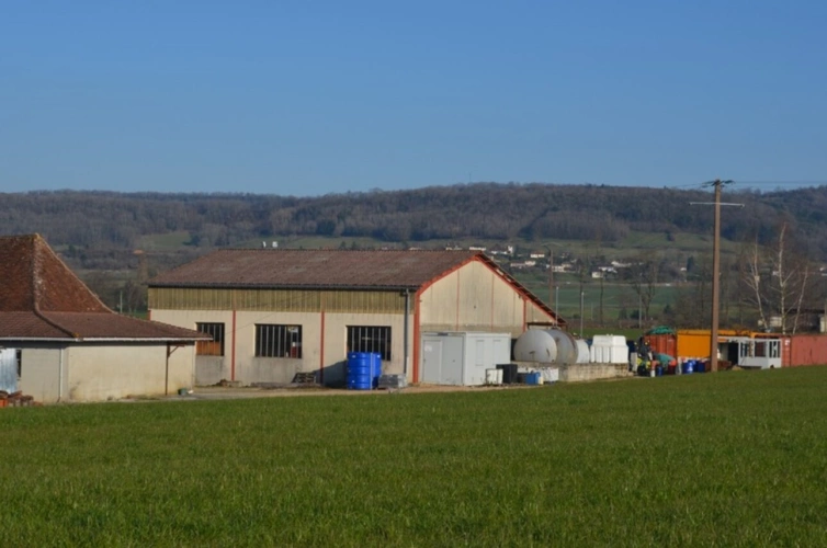 Photos 21 - Touristique - Ensemble immobilier composé de deux maisons et d'un hangar CUISIA (39)