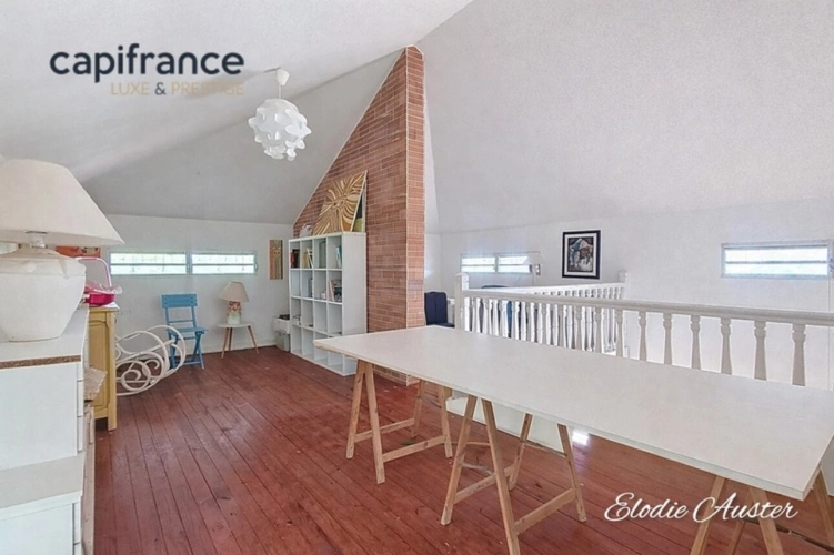 Photos 26 - Prestigious - 5-bedroom villa with unobstructed views in a sought-after area