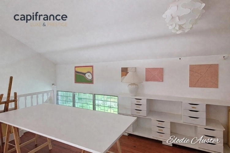 Photos 28 - Prestigious - 5-bedroom villa with unobstructed views in a sought-after area