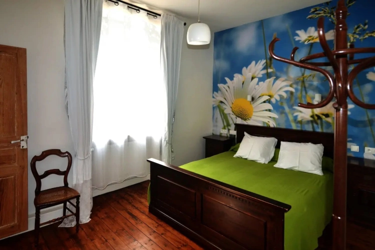 Photos 2 - Touristique - Clés en main dans la vallée de la Dordogne : chambres d'hôtes + 5 gîtes + piscine + grande grange dans une région touristique