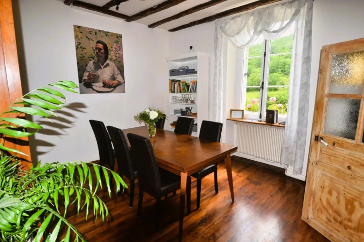 Photos 5 - Touristique - Clés en main dans la vallée de la Dordogne : chambres d'hôtes + 5 gîtes + piscine + grande grange dans une région touristique