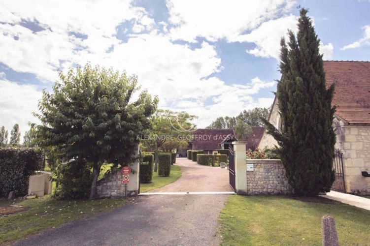 Photos 3 - Rurale - Ferme du 17eme sur 4,2ha à Sainte Maure de Touraine: Mariage/Evènementiel: Opportunité d'investissement unique!