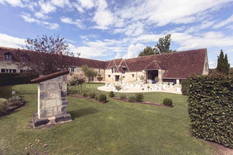 Photos 5 - Rurale - Ferme du 17eme sur 4,2ha à Sainte Maure de Touraine: Mariage/Evènementiel: Opportunité d'investissement unique!