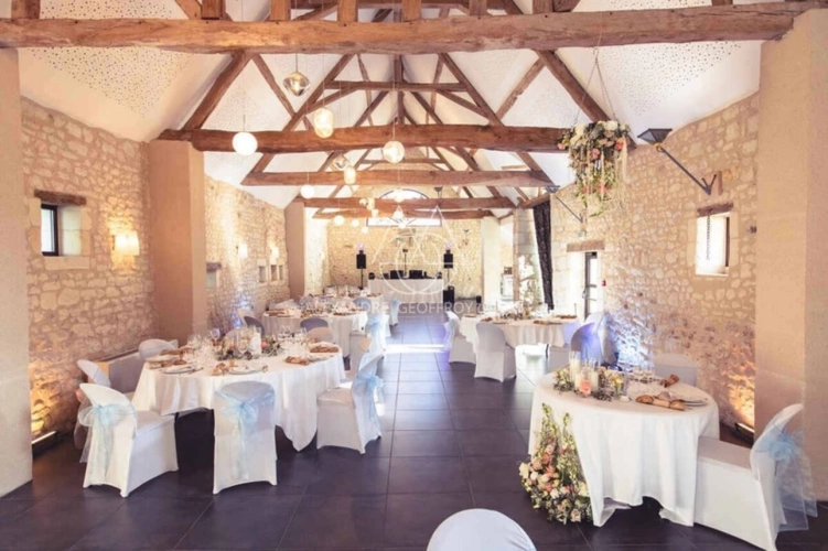 Photos 15 - Rurale - Ferme du 17eme sur 4,2ha à Sainte Maure de Touraine: Mariage/Evènementiel: Opportunité d'investissement unique!