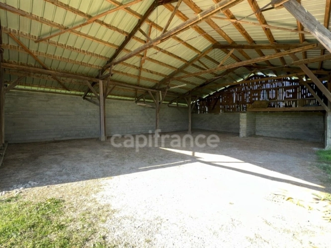 Photos 3 - Rurale - Hangar de 267 m² transformable en habitation sur 6 813 m² - Fort potentiel - Chevanceaux (17)