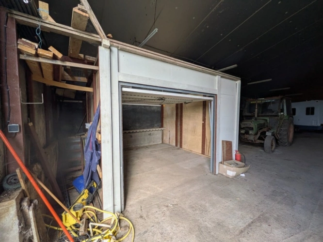 Photos 29 - Prestige - Kernascleden propriété composée d'une maison à usage d'habitation de 6 pièces 178 m² envion un hangar de 161m² envion, une ancienne lapinière de 700m² envion le tout sur une parcelle de 3.2 Hectares