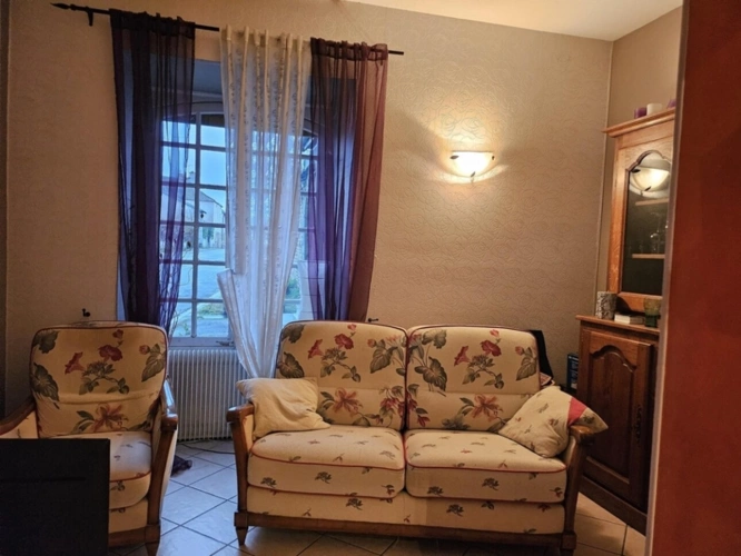 Photos 2 - Rurale - MAISON DE VILLAGE DE 148 M2 TYPE 7 A RENOVER