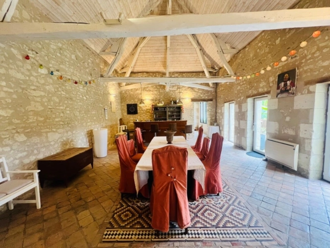 Photos 10 - Touristique - Propriété d'exception  570m² + activité gites entre Poitiers et Tours