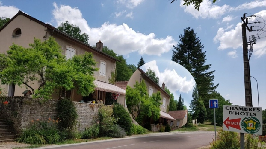 Photos 1 - Touristique - Propriété /gîtes/ chambre d'hôtes et grand terrain à St Sernin du Plain