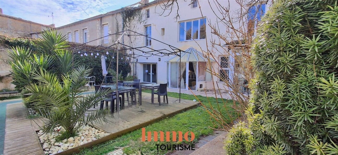 Photos 17 - Touristique - Propriété avec chambres d'hôtes et piscine intérieure en vil