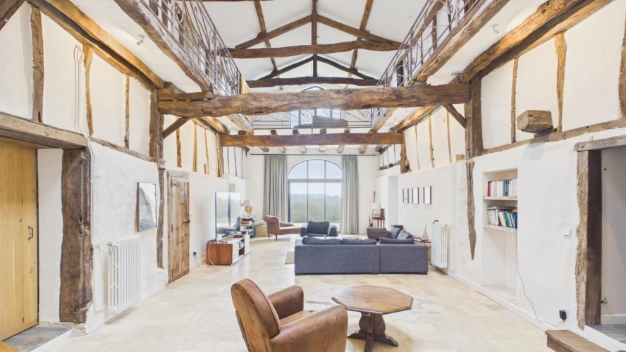 Photos 14 - Prestigious - Property