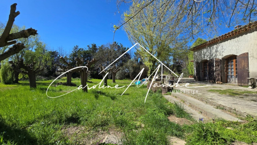 Photos 4 - Rurale - A vendre à Trets - Propriété de 300m² sur magnifique terrain de 6 500m²