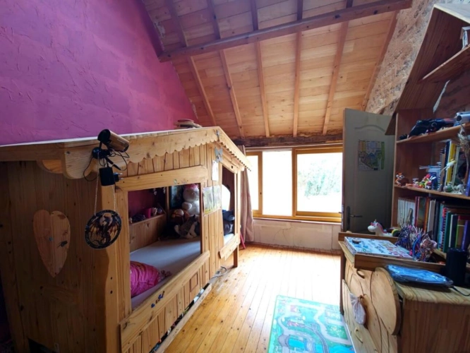 Photos 11 - Rural - House