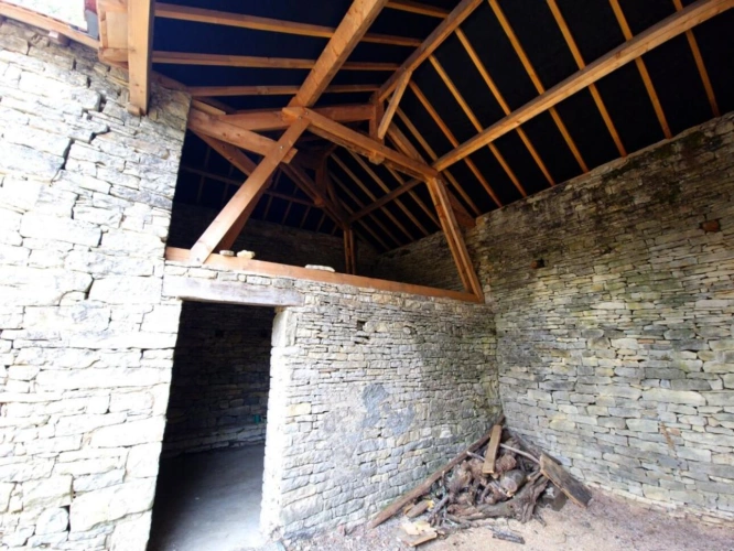 Photos 19 - Rural - House