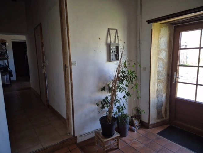 Photos 6 - Rurale - Corps de Ferme, écrin de verdure, 250 m2 habitables, 18 000 m2 de terrain, 400 m2 de dépendances, 20 mn Angoulême centre