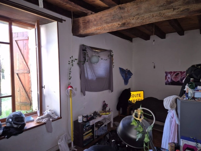 Photos 42 - Rurale - Corps de Ferme, écrin de verdure, 250 m2 habitables, 18 000 m2 de terrain, 400 m2 de dépendances, 20 mn Angoulême centre