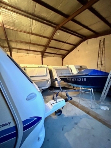 Photos 5 - Prestige - Propriete Peyroules Villa avec piscine intérieure dex hangars forte rentabilité