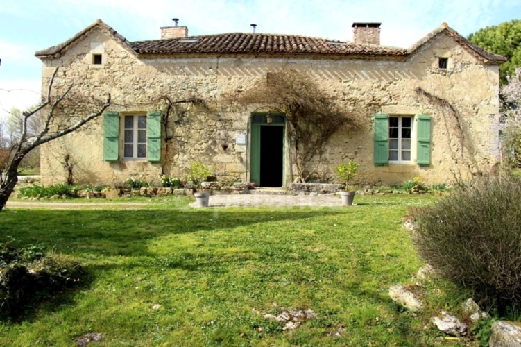 Photos 2 - Prestige - Charmante propriété rurale à vendre, dans un cadre bucolique et romantique, proche de SAINT CLAR (32)