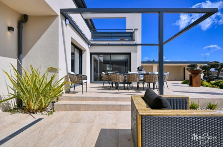 Photos 1 - Prestige - Propriete de Prestige à THURINS (69)