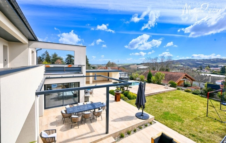 Photos 2 - Prestige - Propriete de Prestige à THURINS (69)