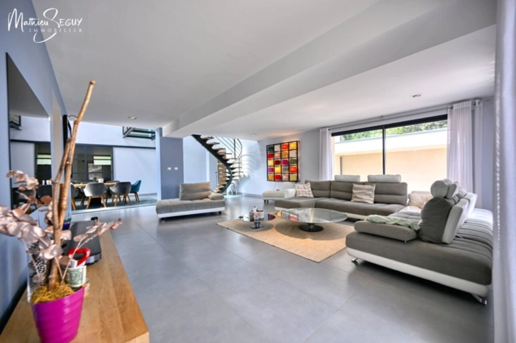 Photos 4 - Prestige - Propriete de Prestige à THURINS (69)