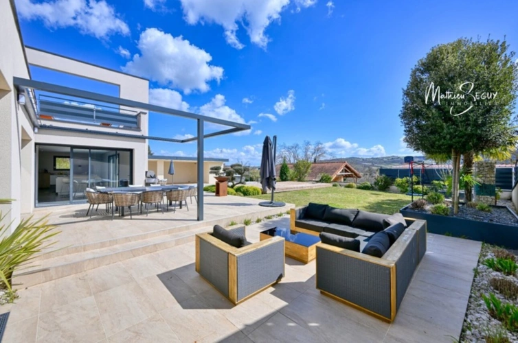 Photos 31 - Prestige - Propriete de Prestige à THURINS (69)