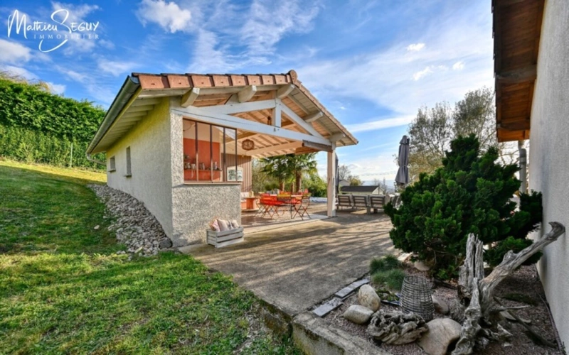 Photos 15 - Rurale - Propriété exceptionnelle à VALEILLE (42) avec parc agréamenté d'une piscine à débordement