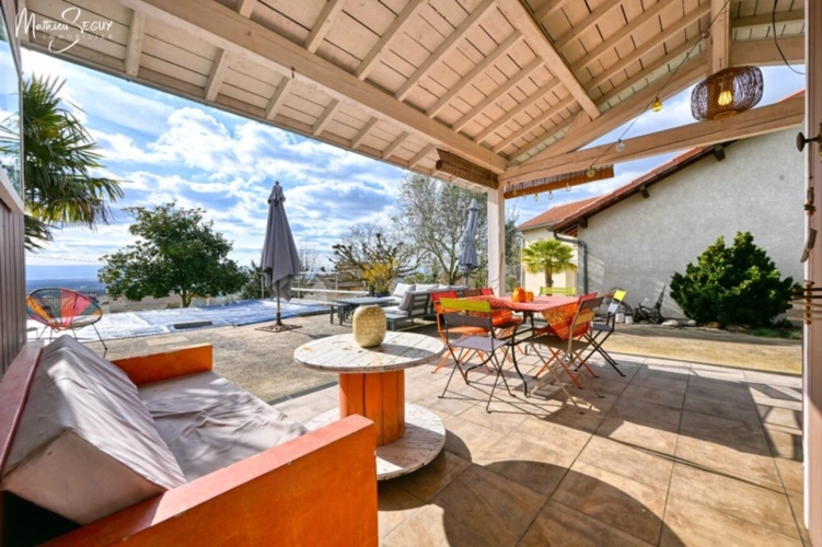 Photos 16 - Rurale - Propriété exceptionnelle à VALEILLE (42) avec parc agréamenté d'une piscine à débordement