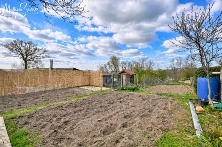 Photos 18 - Rurale - Propriété exceptionnelle à VALEILLE (42) avec parc agréamenté d'une piscine à débordement