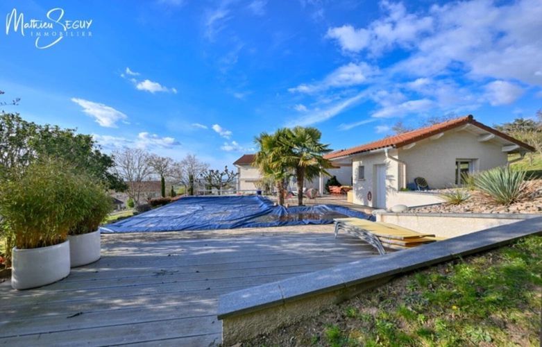 Photos 37 - Rurale - Propriété exceptionnelle à VALEILLE (42) avec parc agréamenté d'une piscine à débordement
