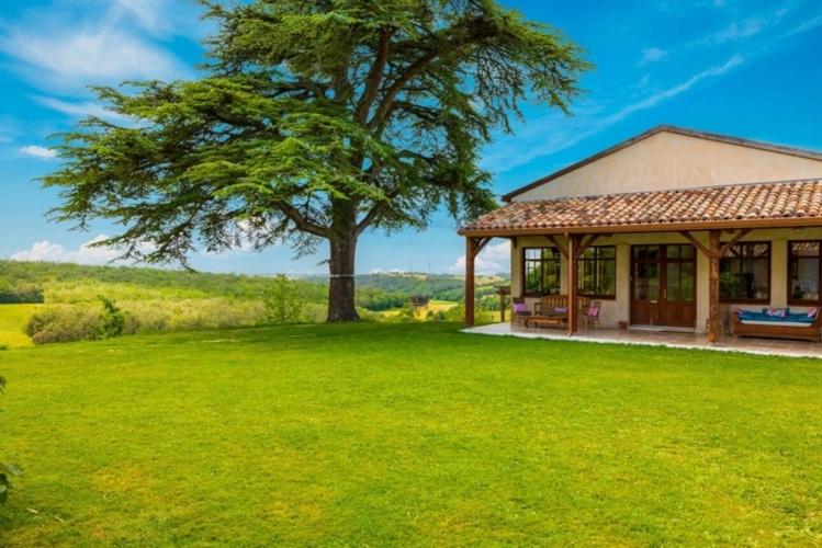 Photos 2 - Touristique - Proprieté de plus de 700m2 habitables sur 1,24 hectare de terrain, piscine et vue exceptionnelle