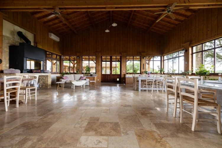 Photos 5 - Touristique - Proprieté de plus de 700m2 habitables sur 1,24 hectare de terrain, piscine et vue exceptionnelle