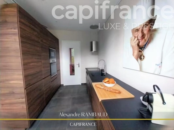 Photos 1 - Prestigious - Property for sale, 17 rooms, in the center of Dol-de-Bretagne (35)