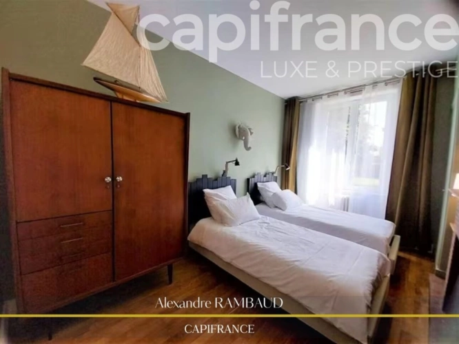 Photos 13 - Prestigious - Property for sale, 17 rooms, in the center of Dol-de-Bretagne (35)