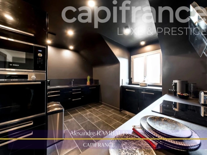 Photos 19 - Prestigious - Property for sale, 17 rooms, in the center of Dol-de-Bretagne (35)