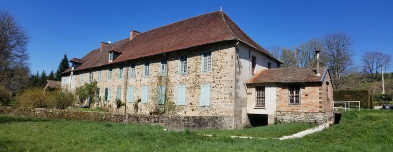 Photos 1 - Prestige - Dpt Creuse (23), à vendre FELLETIN propriete P9 de 342 m² - Dépendances - Terrain de 11 757 m²