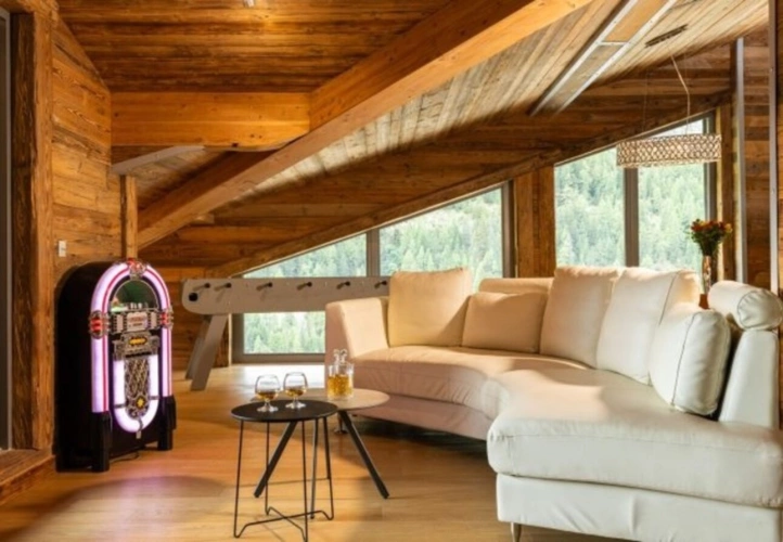 Photos 12 - Prestige - ENSEMBLE ALPIN ULTRA-PREMIUM de 3 400 m² à TIGNES (73) 5 Chalets haut de gamme , accès ski au pied, vue, piscine